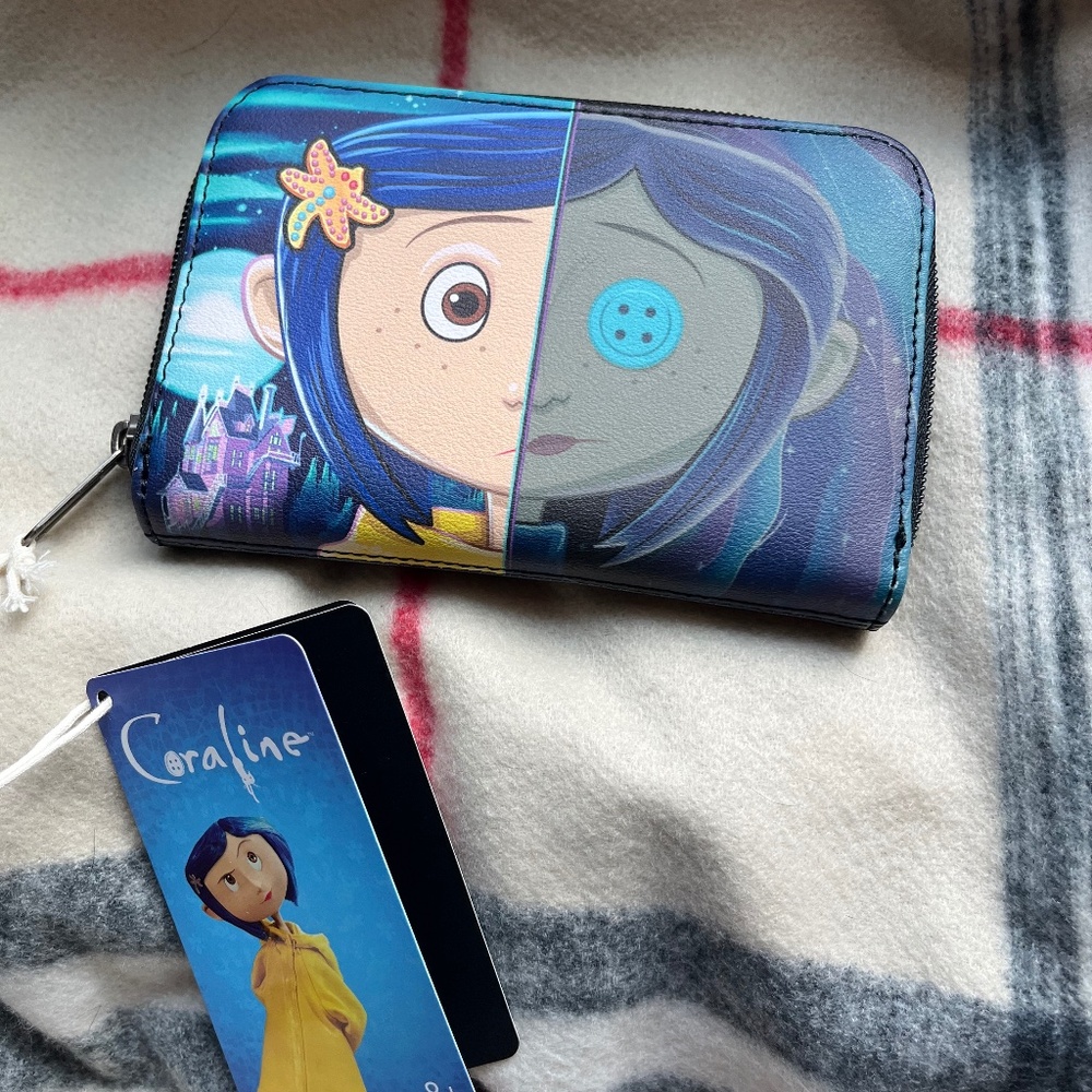 Coraline button eye wallet by loungefly